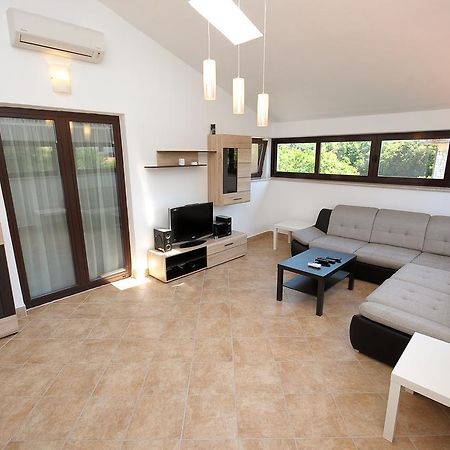 Apartament Vv Pula Habitación foto