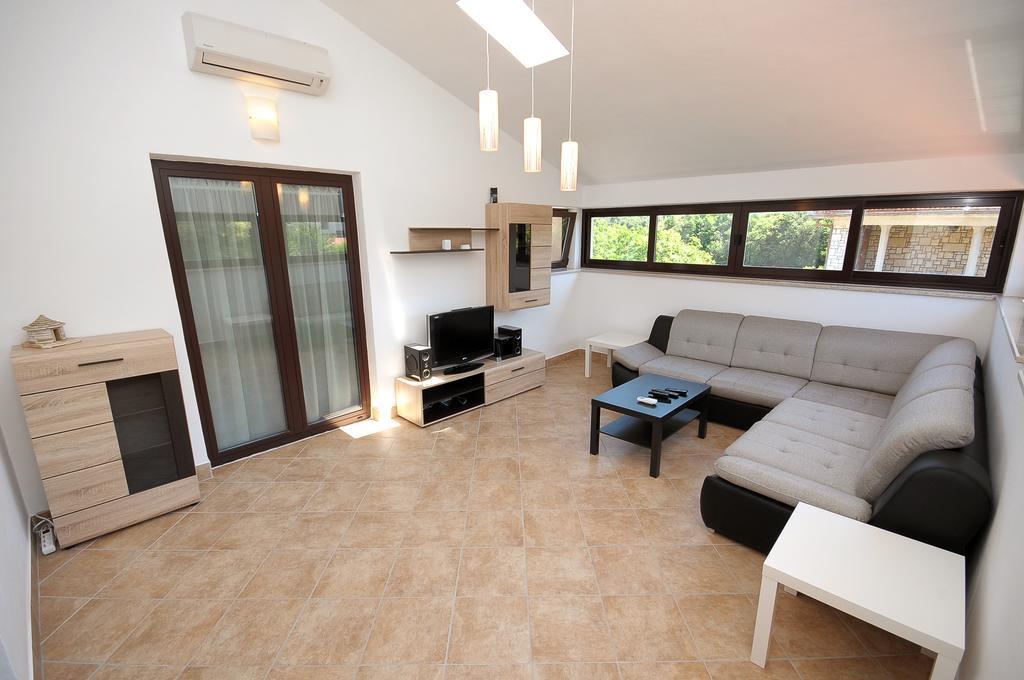 Apartament Vv Pula Habitación foto